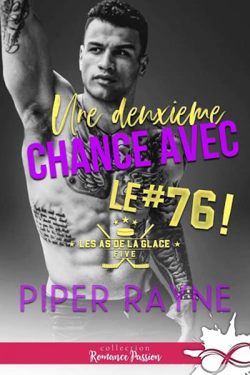 A book cover of Une Denxieme Chance Avec le #76 featuring a black and white image of a tattooed male model.